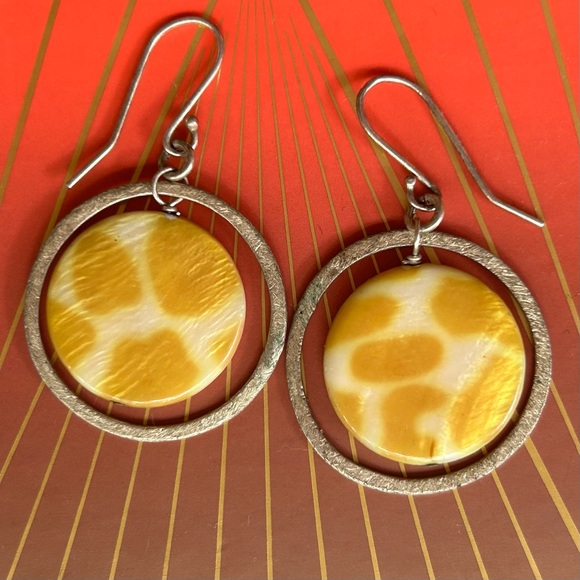 Earrings - Picture 2 of 4